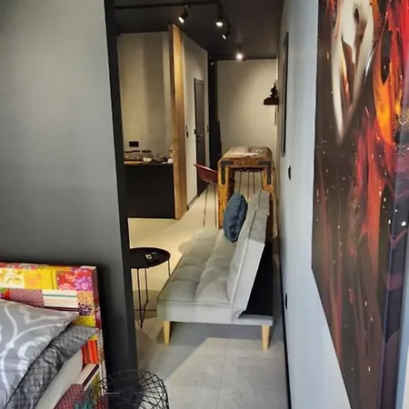 Lux Two In One Old Town , 2 Free Parking!!